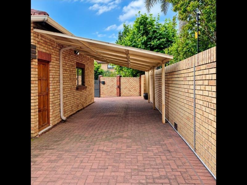 3 Bedroom Property for Sale in Langenhovenpark Free State